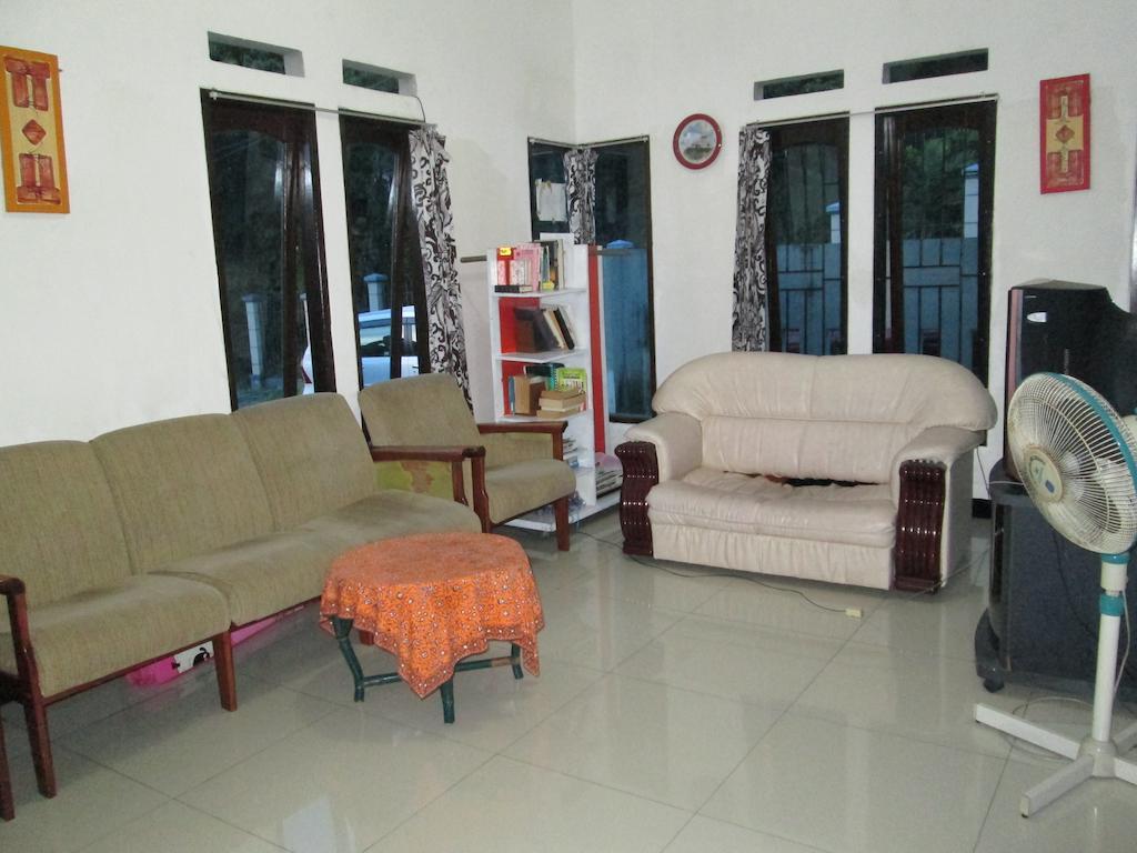 Sentosa76 Guest House Balikpapan  Exteriér fotografie